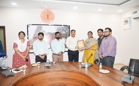 कबीरधाम जिला प्रशासन ने अपर कलेक्टर डॉ. मोनिका कौड़ों को भावभीनी विदाई दी