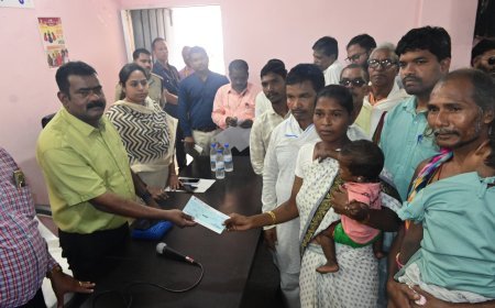 विधायक नीलकंठ टेकाम की संवेदनशील पहल: कबड्डी हादसे में मृतकों के परिजनों को 16.20 लाख की आर्थिक सहायता