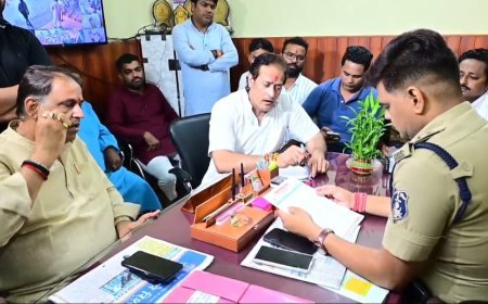 राहुल गांधी को गोली मारने के बयान पर सिविल लाईन थाना में कांग्रेसजन ने की एफआईआर की मांग