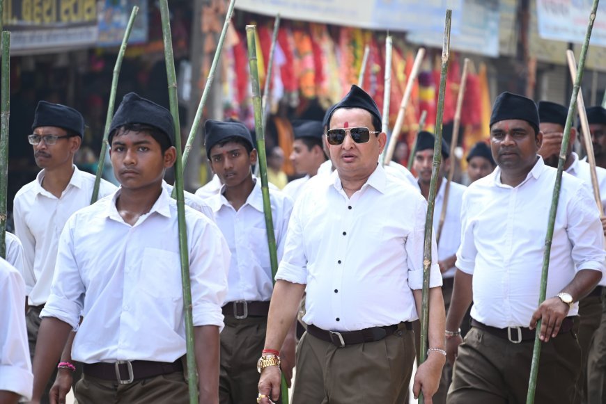 बसना में RSS का भव्य पथ संचलन, विधायक डॉ. संपत अग्रवाल ने की राष्ट्रप्रेम और समाज सेवा की सराहना