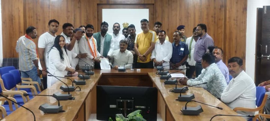 कवर्धा में शराब दुकान हटाने कांग्रेस कमेटी का अल्टीमेटम, 7 दिन में कार्यवाही नहीं तो कलेक्टर ऑफिस घेराव