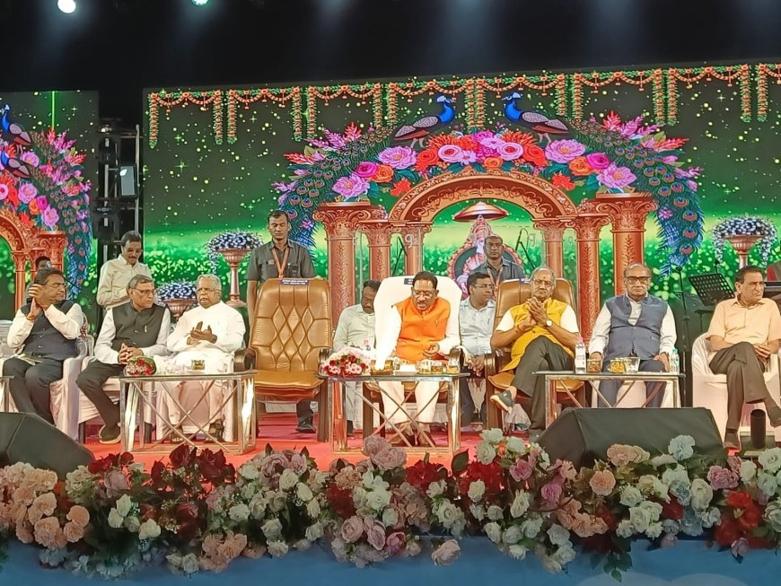 अग्रवाल सभा की भव्य शोभा यात्रा: मुख्यमंत्री विष्णुदेव साय और सांसद बृजमोहन अग्रवाल की उपस्थिति में अग्रसेन जयंती का आयोजन