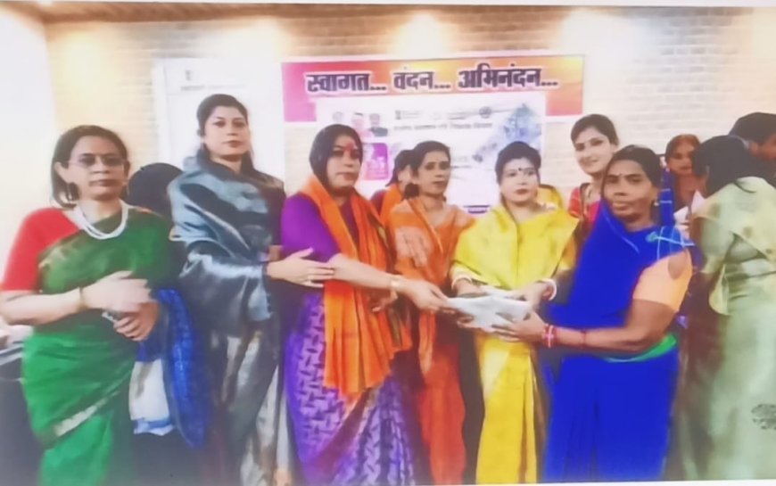 सेवा पखवाड़ा में खैरागढ़ में स्वच्छता दीदियों का सम्मान, 251 दीपों से गंगा आरती व दीपोत्सव सम्पन्न