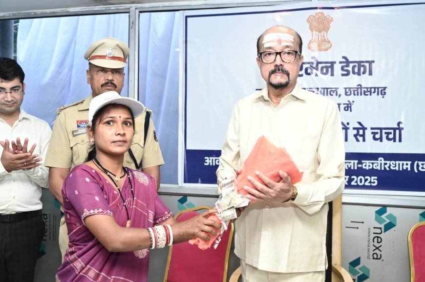 राज्यपाल रमेन डेका ने भोरमदेव मंदिर में लखपति दीदियों से की मुलाकात, नवाचार और आत्मनिर्भरता की सराहना की