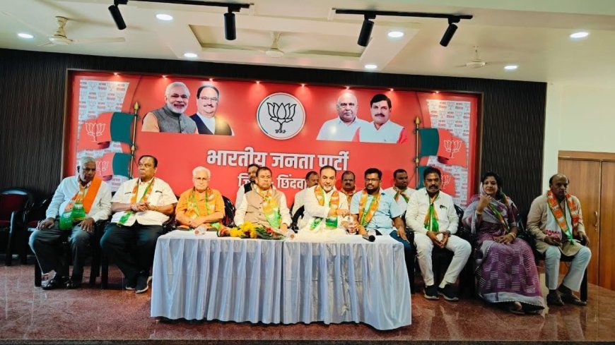 छिंदवाड़ा में श्रद्धा और समर्पण के साथ मनाया गया पंडित दीनदयाल उपाध्याय जयंती समारोह, पूर्व केंद्रीय मंत्री फग्गन सिंह कुलस्ते सहित कई जनप्रतिनिधि रहे उपस्थित