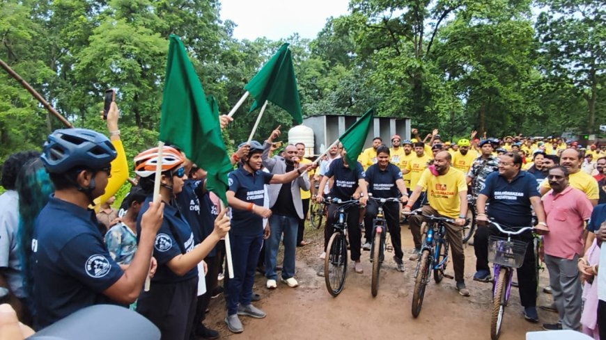 बलौदा बाजार में रजत जयंती महोत्सव पर ‘टूर दे बलौदाबाजार साइक्लोथॉन’, राजस्व मंत्री टंकराम वर्मा ने दिखाई हरी झंडी