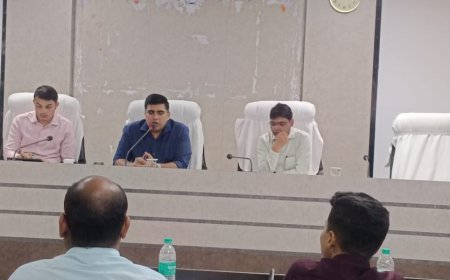 नगरीय निकायों में स्ट्रीट वेंडरों की होगी काउंसलिंग, पीएम स्वनिधि योजना के अधिकतम लाभ हेतु कलेक्टर ने दिए निर्देश