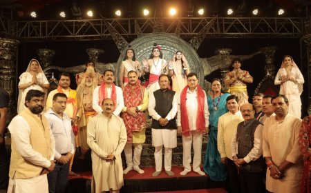 मुख्यमंत्री विष्णु देव साय ने लिया जगद्गुरु रामभद्राचार्य का आशीर्वाद, भवानी मंदिर का नामकरण ‘कौशल्या धाम’ घोषित