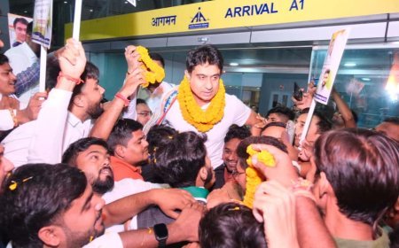 छत्तीसगढ़ पहुंचे युवा कांग्रेस के राष्ट्रीय अध्यक्ष उदय भानु चिब — दो दिवसीय प्रवास में करेंगे जनसंवाद और आंदोलन की रणनीति पर चर्चा