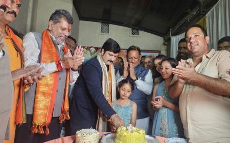 मुख्यमंत्री विष्णु देव साय की उपस्थिति में प्रदेश प्रवक्ता अमित चिमनानी का जन्मदिन हर्षोल्लास से मनाया गया