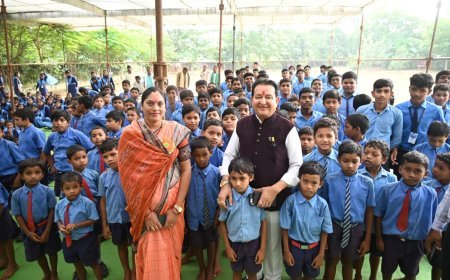 सावित्रीपुर में सरस्वती सायकिल वितरण समारोह: विधायक डॉ. संपत अग्रवाल ने बेटियों को दी सशक्तिकरण की सौगात