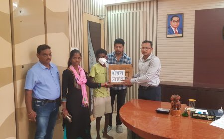 कलेक्टर देवेश कुमार ध्रुव बने निःक्षय मित्र, टीबी मरीज को प्रदान किया पोषण आहार