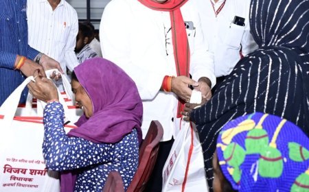 राज्य मे प्रथम बार दीपावली के दिन स्वच्छता दीदीयों व कमांडो का मंत्री निवास में जलपान व स्नेहिल सम्मान
