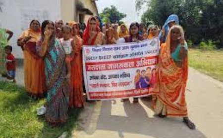 रोज़गार की तलाश में बाहर गए पुरुष, लोकतंत्र की कमान संभाल रहीं महिलाएं — आधी आबादी बनी चुनावी निर्णायक शक्ति