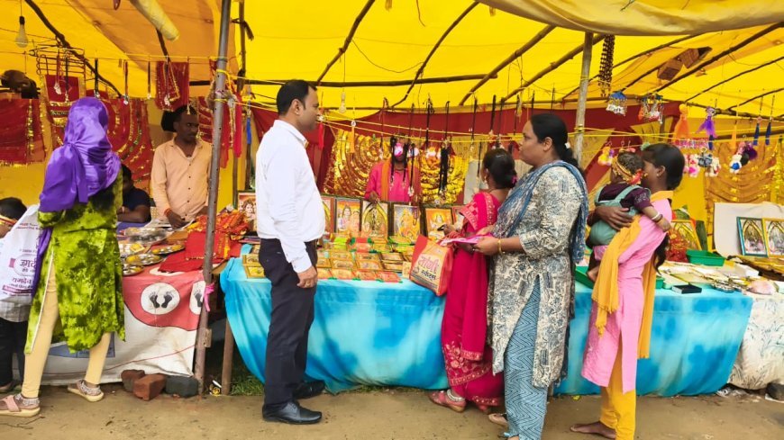 बड़ेडोंगर मां दन्तेश्वरी मंदिर में स्व-सहायता समूह दीदियों ने नवरात्रि में आर्थिक सफलता हासिल की