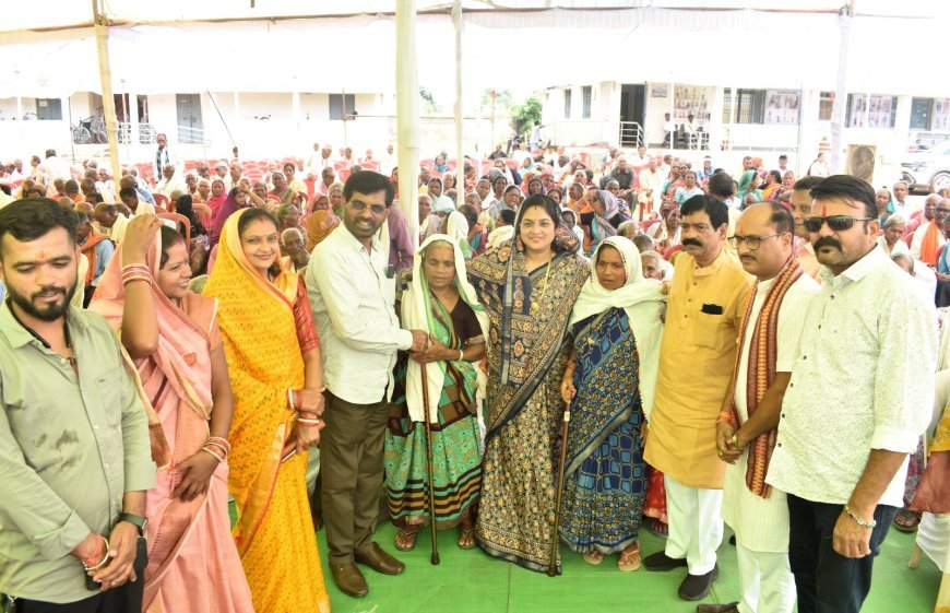 बालोद में रजत जयंती वर्ष के सेवा पखवाड़ा में अंतर्राष्ट्रीय वृद्धजन दिवस का आयोजन, बुजुर्गों का सम्मान