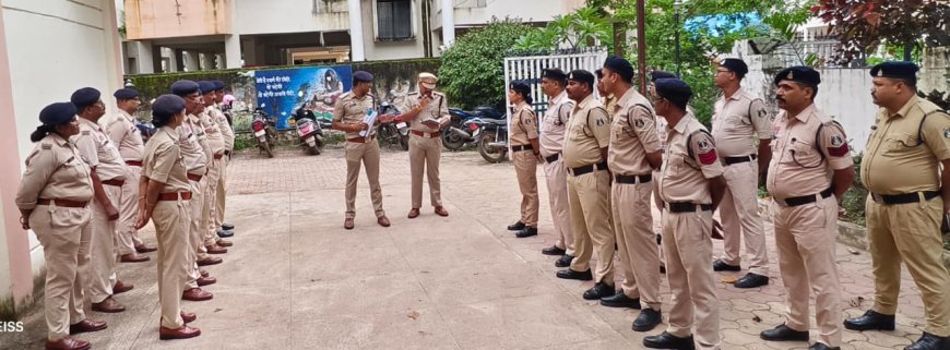 धमतरी पुलिस ने दुर्गा विसर्जन और झांकी के लिए कड़ी सुरक्षा व्यवस्था सुनिश्चित की