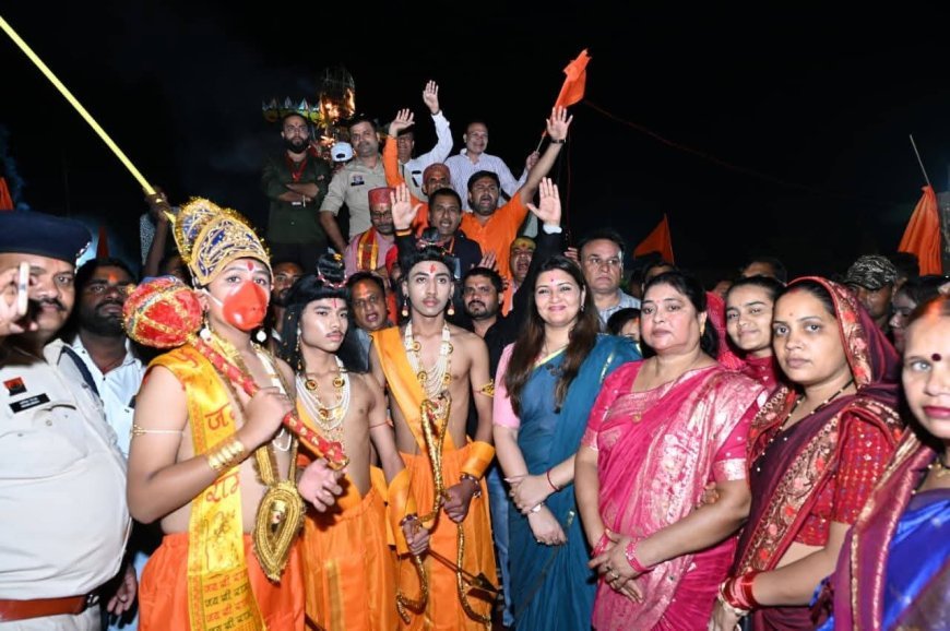 पंडरिया दशहरा उत्सव में भावना बोहरा ने विजयादशमी पर दिया संदेश: अहंकार छोड़ें और सेवा, भाईचारे व सत्य का पालन करें
