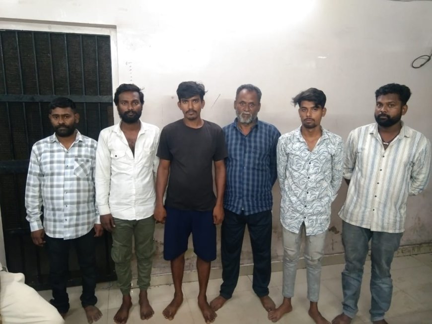 दशहरा की रात जुआ खेलते 6 आरोपी गिरफ्तार, खमतराई पुलिस ने दबोचा गिरोह – 4700 रुपये नगद और ताश की गड्डी जब्त