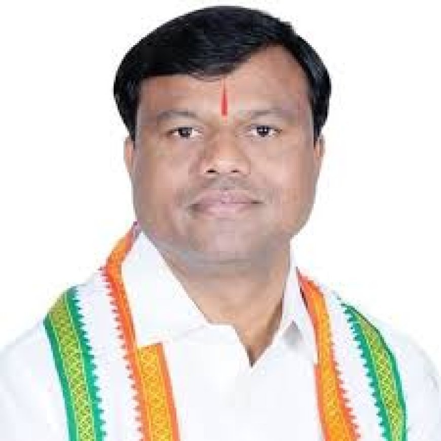 प्रदेश कांग्रेस अध्यक्ष दीपक बैज का तीखा हमला: गाय भूख से मर रही, भाजपा सरकार पर उद्योग, श्रम, महतारी वंदन और पत्रकारों पर लापरवाही का आरोप