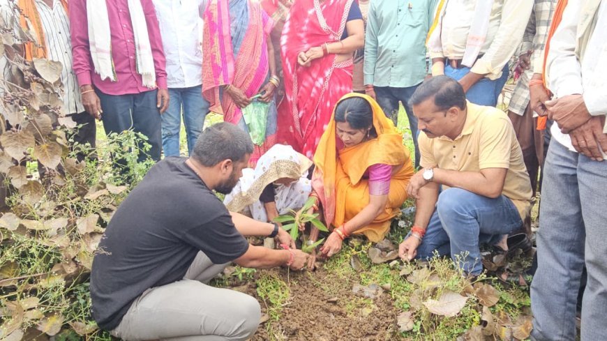 ग्राम सर्रागोंदी में कटे पीपल के स्थान पर बनेगा भव्य हनुमान मंदिर – विधायक यशोदा वर्मा ने की ₹3 लाख की घोषणा, देवला बाई के हाथों होगा भूमिपूजन