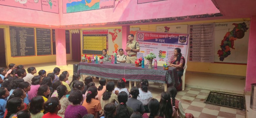 माकड़ी पुलिस ने कस्तूरबा गांधी छात्रावास में चलाया साइबर जागरूकता अभियान — छात्राओं को सिखाए साइबर फ्रॉड से बचाव के उपाय