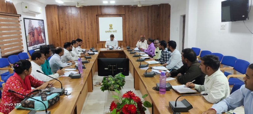 कलेक्टर गोपाल वर्मा ने ली उद्यान विभाग की समीक्षा बैठक — पॉलीहाउस व बैगा कृषकों के लिए बनेगी विशेष योजना