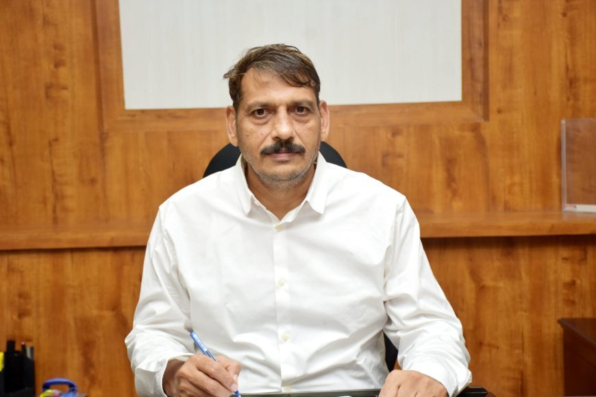 कवर्धा में दो विपत्तिग्रस्त परिवारों को कलेक्टर ने 08 लाख रूपए की आर्थिक सहायता मंजूर