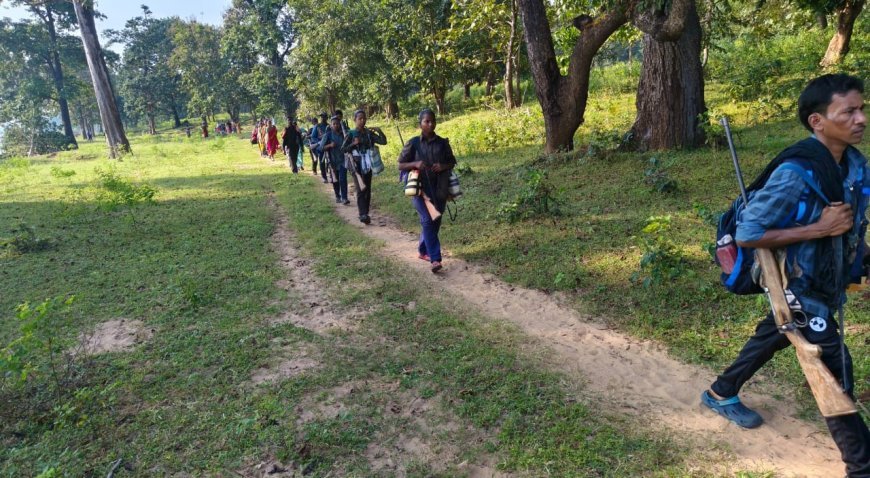 बीजापुर से 140 नक्सली भैरमगढ़ से जगदलपुर पहुँचे, कल CM विष्णुदेव साय और डिप्टी CM विजय शर्मा के समक्ष आत्मसमर्पण करेंगे