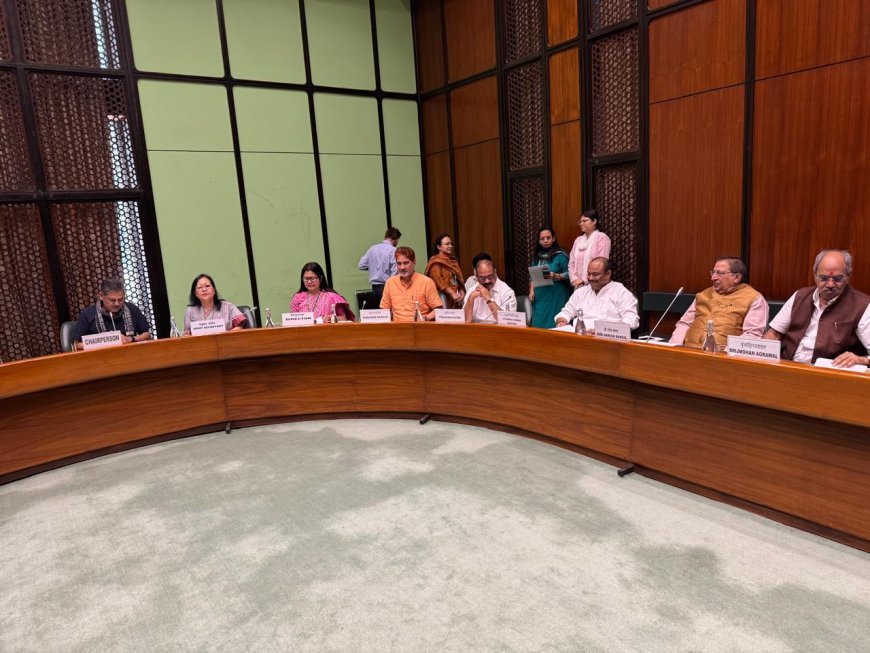 रायपुर सांसद बृजमोहन अग्रवाल ने रसायन एवं उर्वरक समिति की पहली बैठक में रखे कृषि सशक्तिकरण के सुझाव