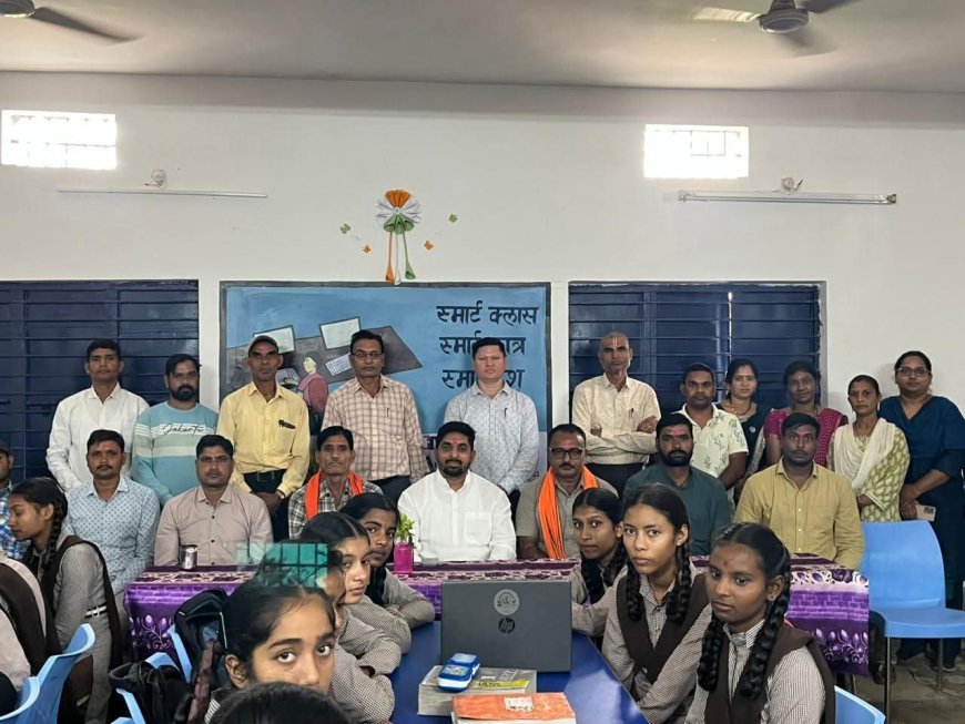 स्मार्ट क्लास से शिक्षा में आएगा तकनीकी बदलाव: डॉ. वीरेन्द्र साहू