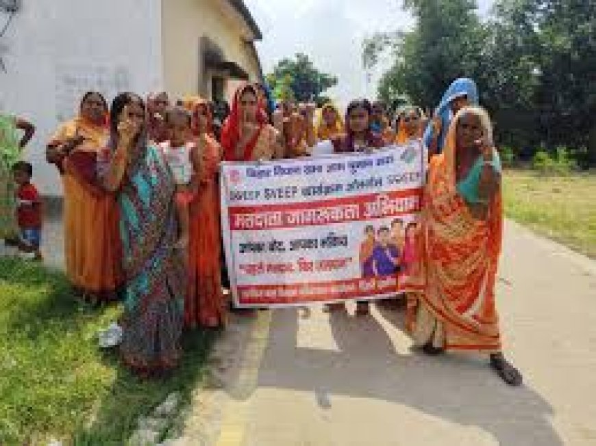 रोज़गार की तलाश में बाहर गए पुरुष, लोकतंत्र की कमान संभाल रहीं महिलाएं — आधी आबादी बनी चुनावी निर्णायक शक्ति