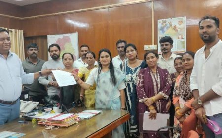 किरंदुल में विस्थापन मुद्दे पर फाइन ओर प्रभावितों की बस्तर आयुक्त से मुलाकात, तुलिका कर्मा के नेतृत्व में उठी न्यायसंगत मुआवजे की मांग