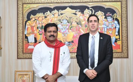 उपमुख्यमंत्री विजय शर्मा से इस्राइल के आर्थिक प्रतिनिधि यैर ओशेरॉफ की सौजन्य भेंट, कृषि और तकनीकी सहयोग पर हुई चर्चा