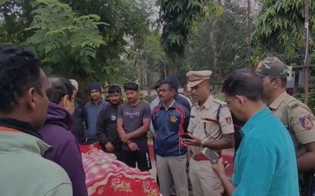 कैमूर में मतदान ड्यूटी के दौरान कर्नाटक पुलिस के हेड कॉन्स्टेबल की हार्ट अटैक से मौत, रामगढ़ हाई स्कूल में तैनाती थी ड्यूटी