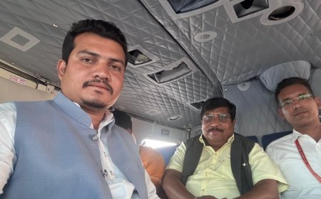 मुख्यमंत्री विष्णुदेव साय के साथ नगर पंचायत अध्यक्ष लाल निवेंद्र सिंह टेकाम ने किया हवाई सफर, डौंडी लोहारा के विकास पर हुई चर्चा