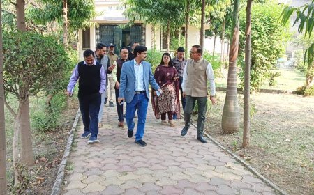 बुरहानपुर में जिला निर्वाचन अधिकारी ने नगर निगम एसआईआर कार्य का औचक निरीक्षण