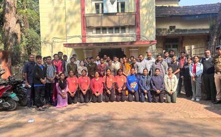 शासकीय नवीन महाविद्यालय गुढ़ियारी में डायल 112 आपातकालीन सेवा का जागरूकता कार्यक्रम