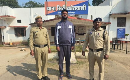 जशपुर पुलिस ने हरियाणा से पकड़ा अंतर्राज्यीय शराब तस्कर कर्ण शर्मा, बड़ा सिंडिकेट बेनकाब