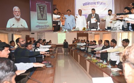 जिले में संविधान दिवस का गरिमापूर्ण आयोजन