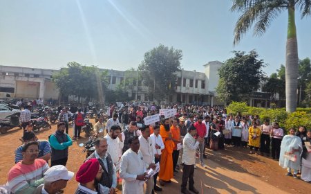 कवर्धा में स्वदेशी संकल्प रथ यात्रा का भव्य स्वागत