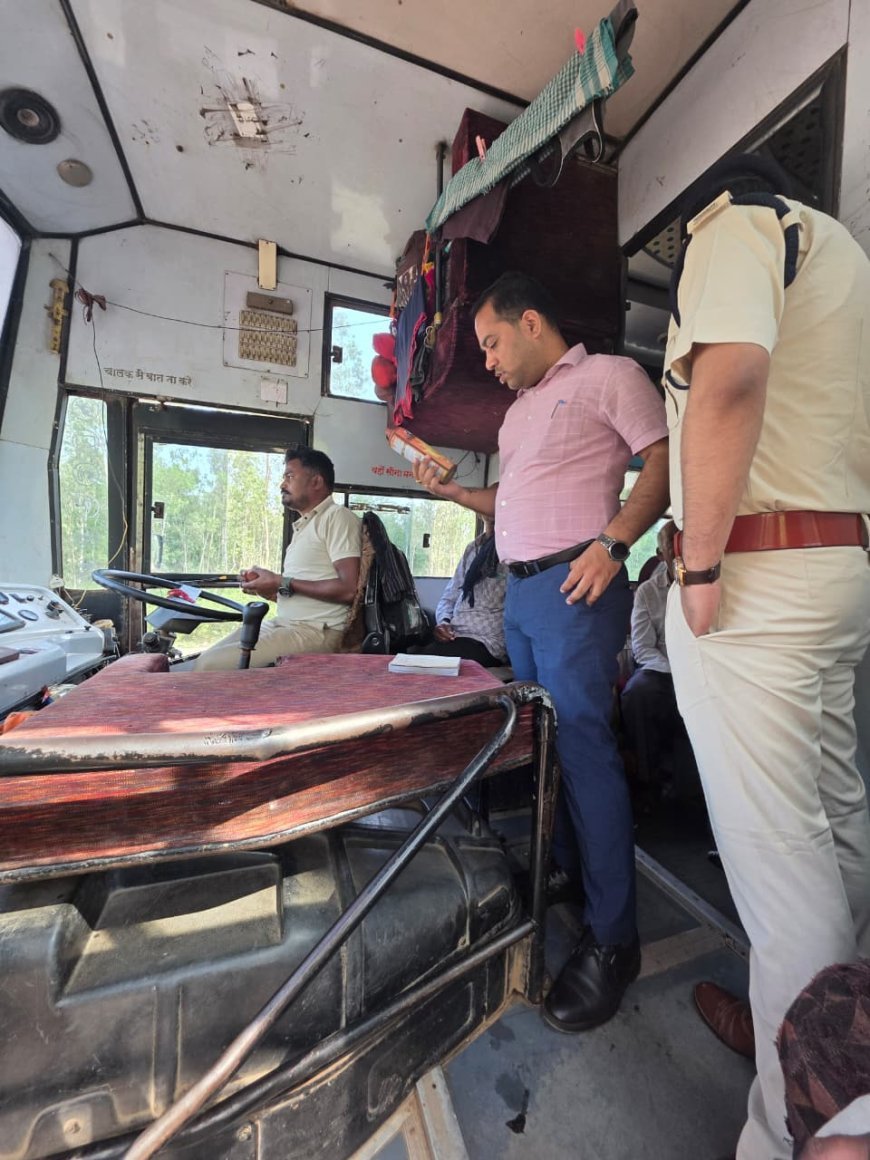 कोंडागांव में यात्री बसों की जांच, सुरक्षा मानकों का उल्लंघन करने पर 9 बसों से वसूला गया जुर्माना