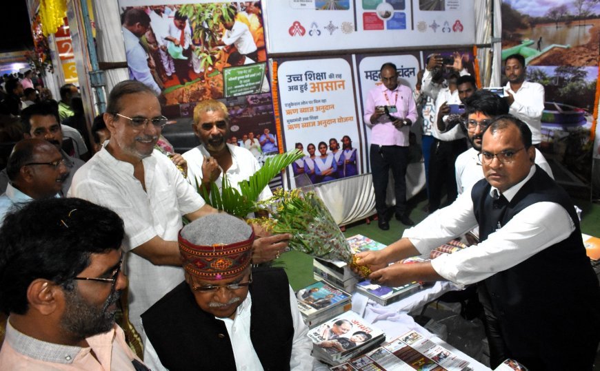 राज्योत्सव समारोह में जनसंपर्क विभाग की प्रदर्शनी आकर्षण का केंद्र बनी, जनप्रतिनिधियों व आमजन ने किया अवलोकन