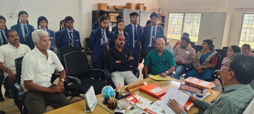 पीएम श्री सेजेस फरसगांव में बोर्ड परीक्षा की तैयारी पर छात्रों, अभिभावकों और शिक्षकों की संयुक्त चर्चा