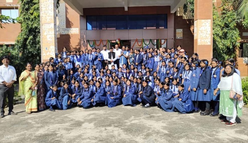 दंतेवाड़ा में 61 छात्राओं को मिली सरस्वती साइकिल योजना का लाभ, कन्या शिक्षा परिसर जावंगा में हुआ वितरण कार्यक्रम