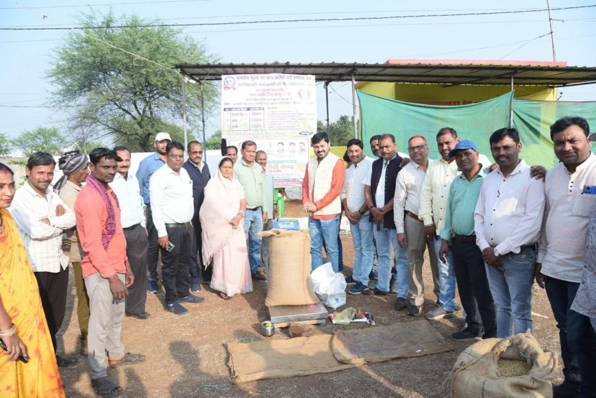 धरसींवा में विधायक अनुज शर्मा ने धान खरीदी केंद्र का किया शुभारंभ, बोले—“यह केवल खरीदी नहीं, किसान के मेहनत का सम्मान है”