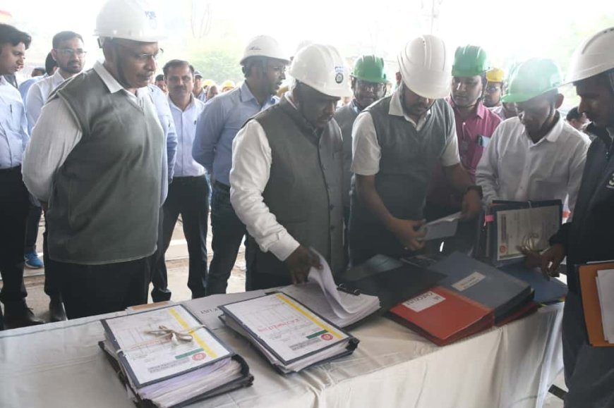 महाप्रबंधक तरुण प्रकाश ने मेमू कार शेड भिलाई और रायपुर–भिलाई रेलखंड का किया निरीक्षण