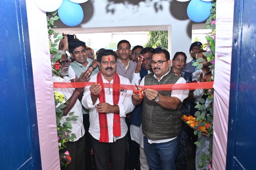 सिलहाटी में उपमुख्यमंत्री विजय शर्मा डिजिटल क्लास के छात्र बने, 9 स्कूलों में स्मार्ट क्लास की शुरुआत