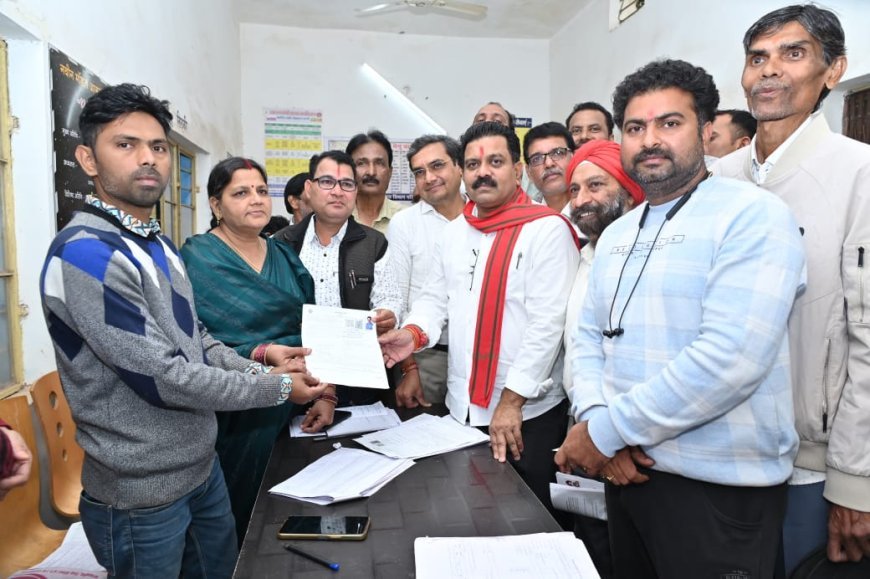 उपमुख्यमंत्री विजय शर्मा ने मतदान केंद्र पहुँचकर भरा एसआईआर फॉर्म, नागरिकों से की सहभागिता की अपील