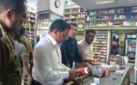 खरसिया में मेडिकल स्टोरों पर औचक कार्रवाई, बिना पर्ची नशीली दवाओं की बिक्री उजागर